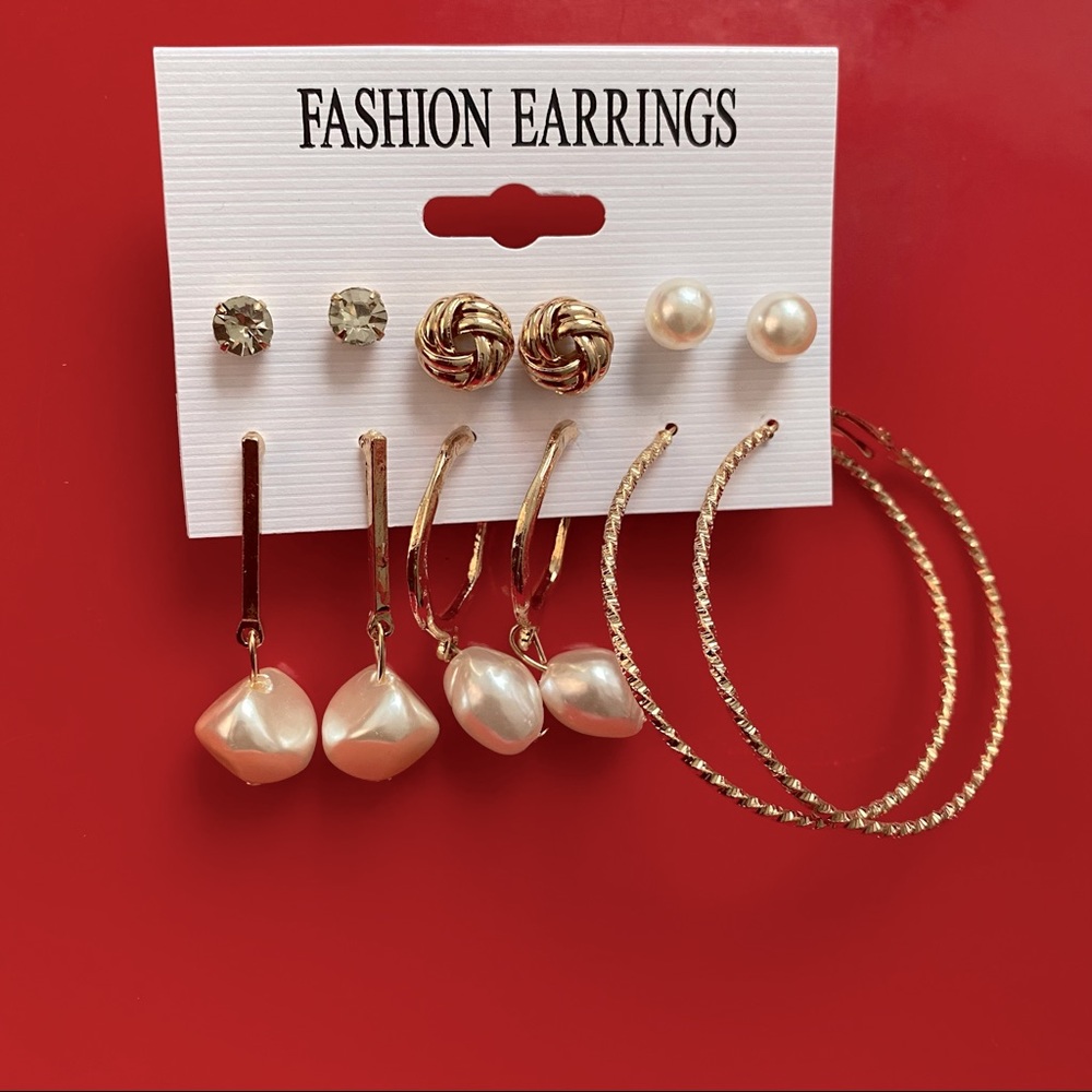 Set of 6 Gold and Pearl earrings
